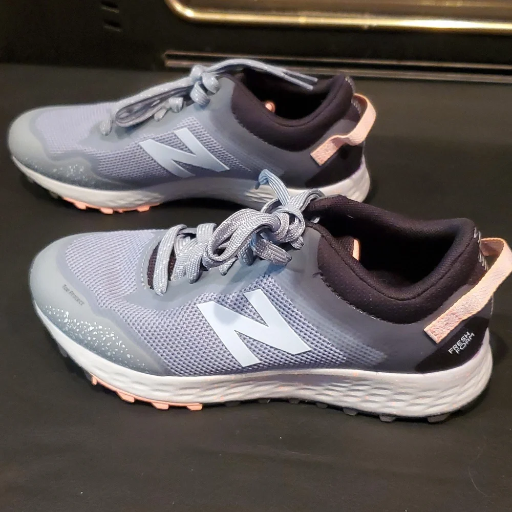 EUC New Balance Fresh Foam Arishi - Picture 4 of 11